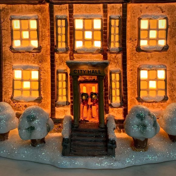 IT'S A WONDERFUL LIFE, CITY HALL, ILLUMINATED VILLAGE - Picture 8 of 12